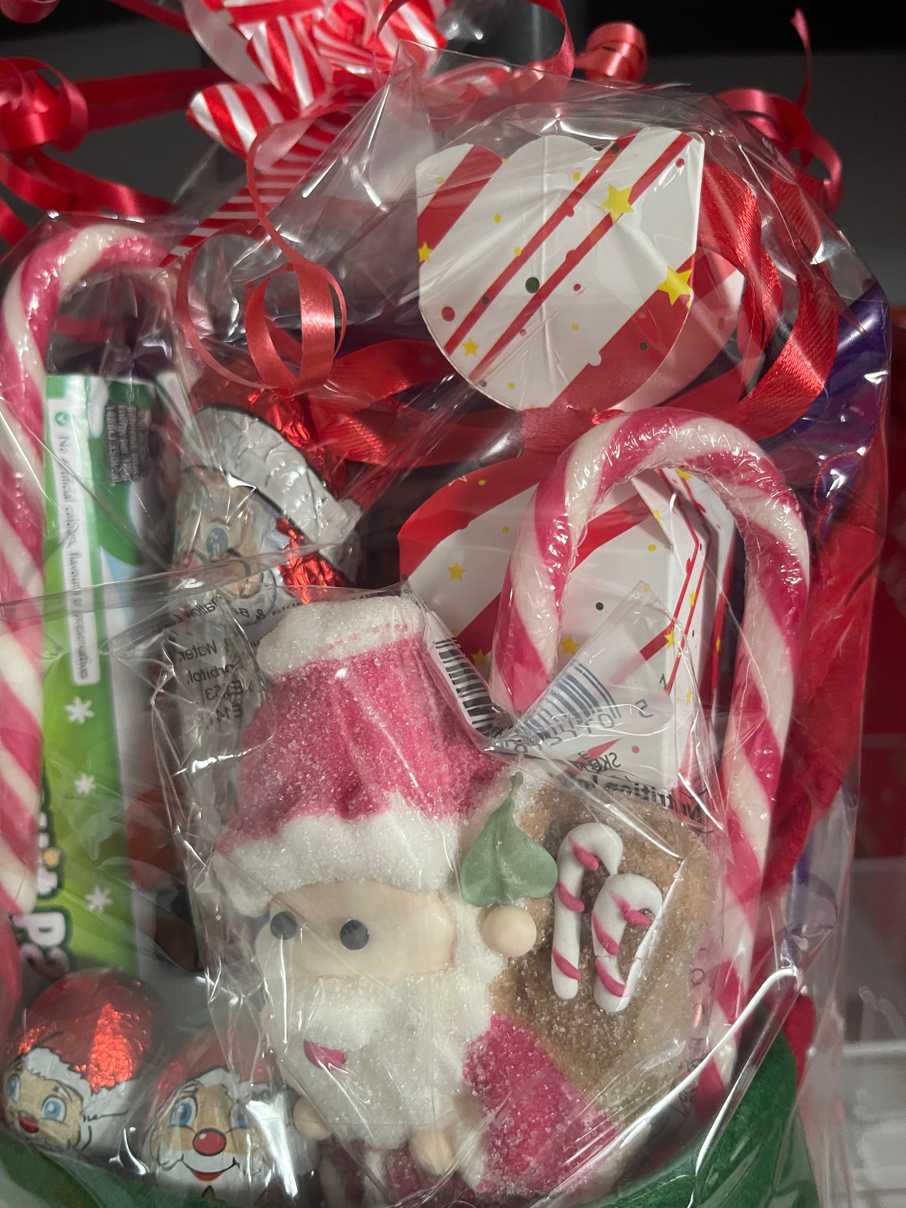 Elf pants hamper