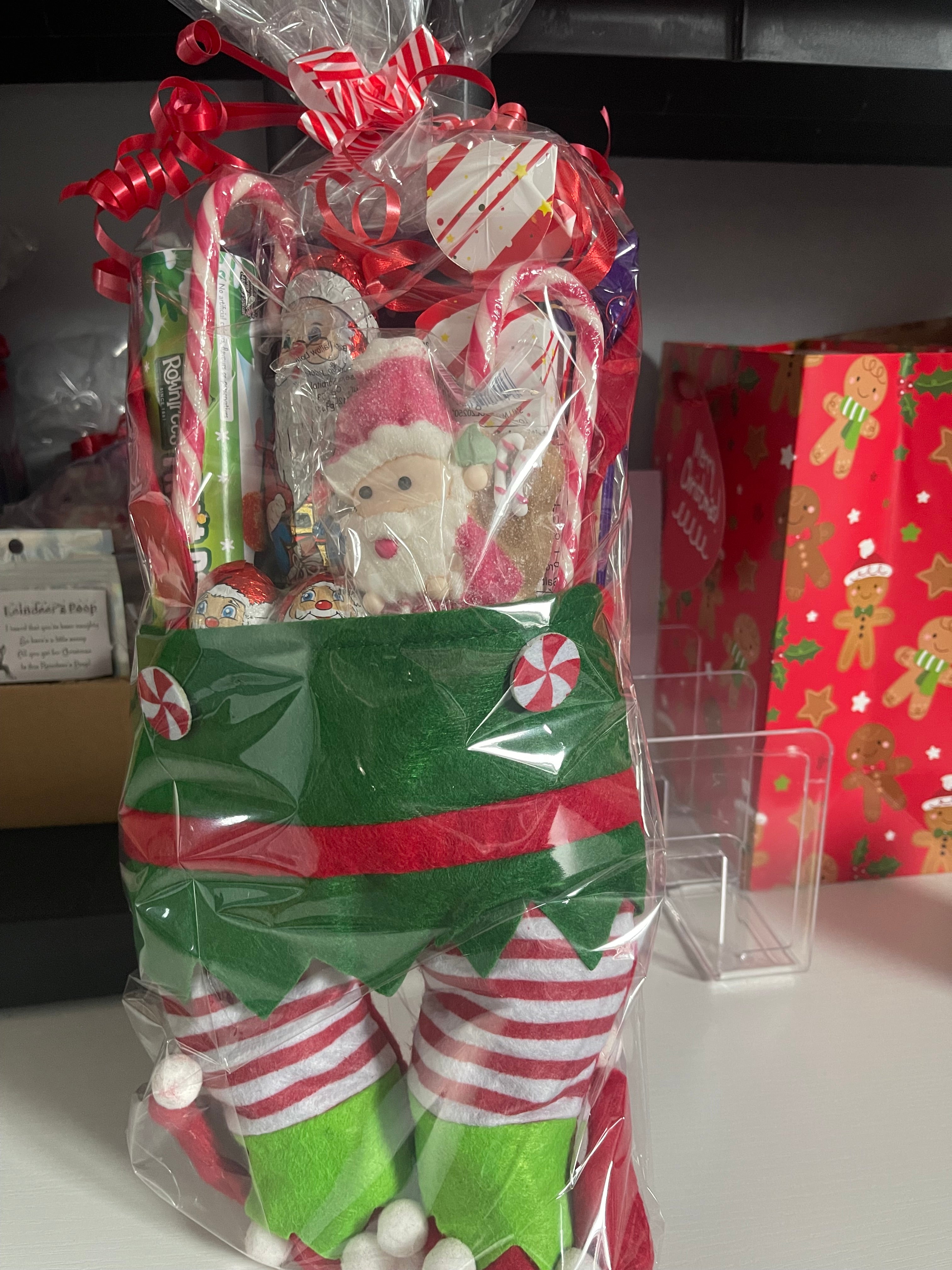 Elf pants hamper
